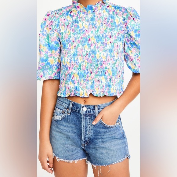 En Saison Tops - En Saison Smocked Floral Top
